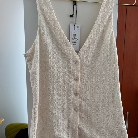 NWT Dynamite Textured V-Neck Flyaway Vest in Beige - Picture 11 of 12